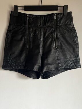 Guess Los Angeles Double Zip Leather Biker Shorts Size 25 Black Faux Leather